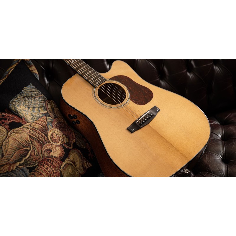 CORT GOLD DC-6 NAT , chitarra acustica elettrificata con custodia - vai con la sigla