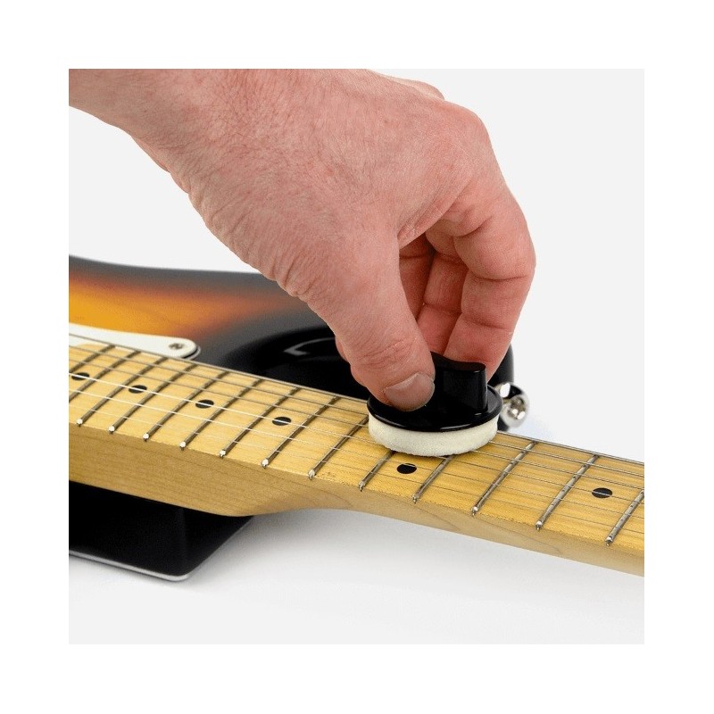 D'Addario XLR8 String Lubricant/Cleaner - vai con la sigla